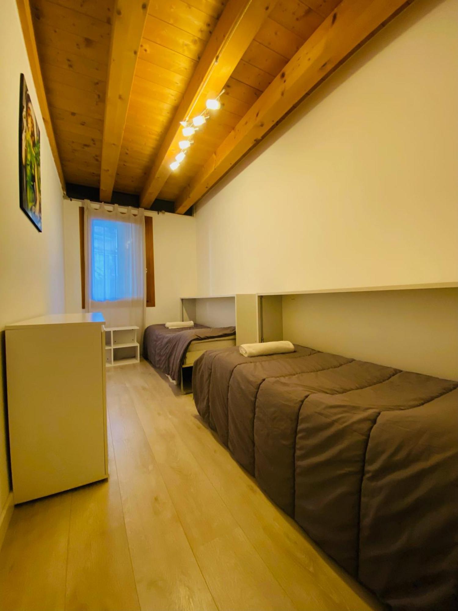 Central Luxury Garden Guest House Mestre Exteriör bild